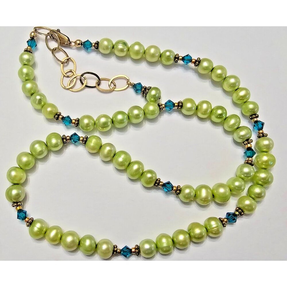 Vintage Green 6 mm Pearl Gold Filled Clasp Beaded Necklace